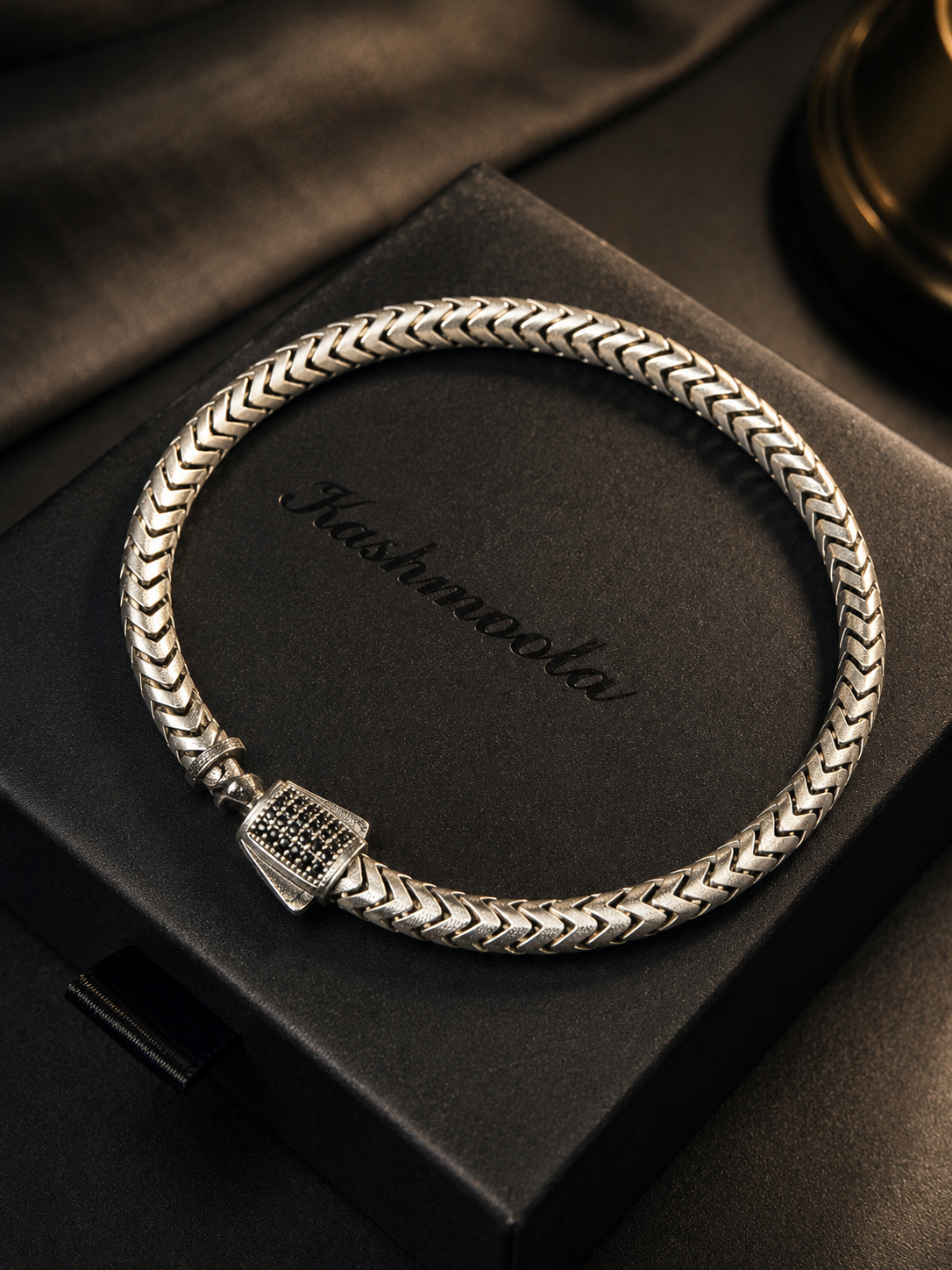 925 Sterling Silver Woven Link Bracelet with Black Stone Accents – 23 cm
