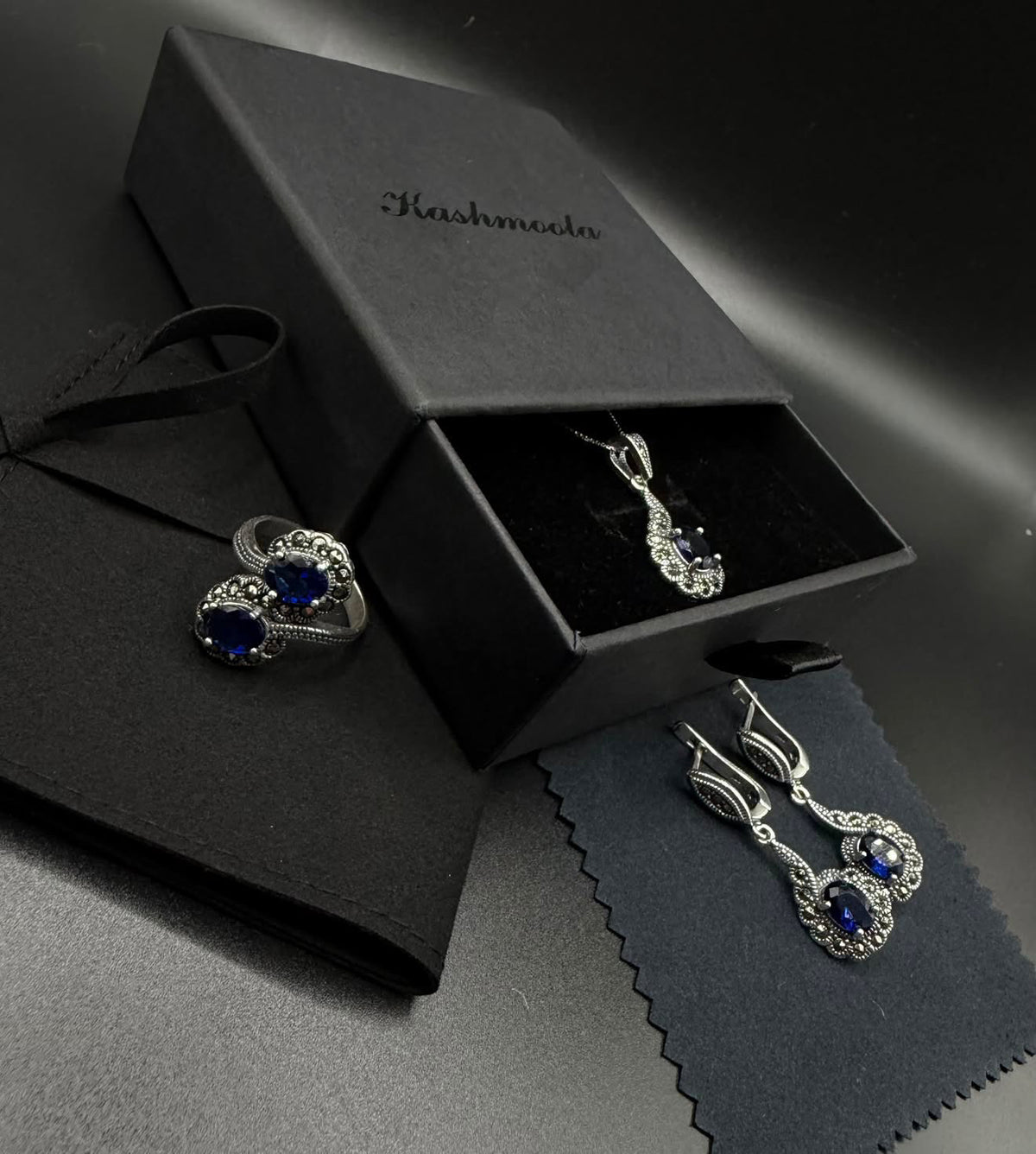 Vintage-Inspired Blue Stone 925 Sterling Silver Jewelry Set