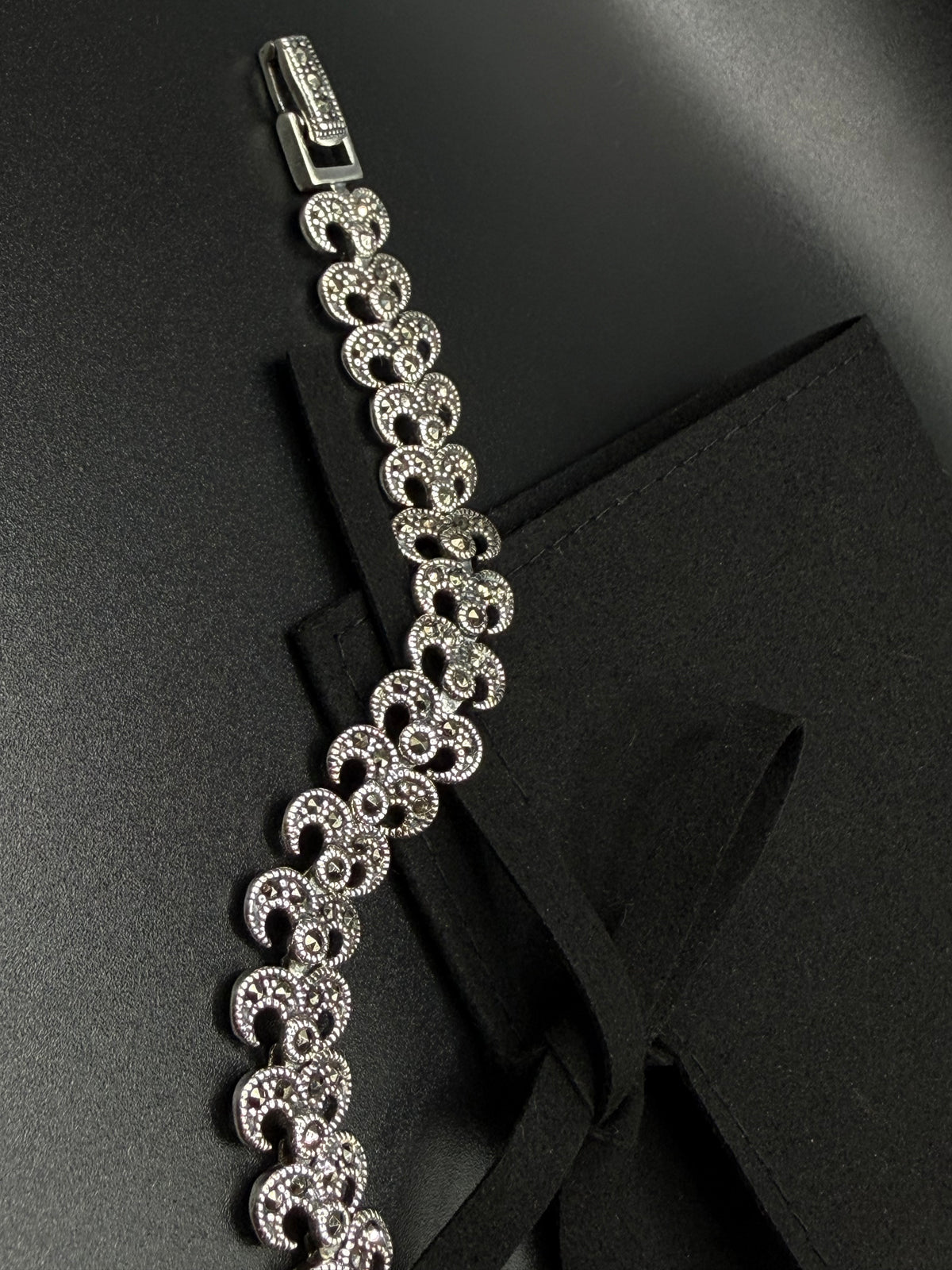 Elegant 925 Sterling Silver Women’s Bracelet – Vintage-Inspired Design