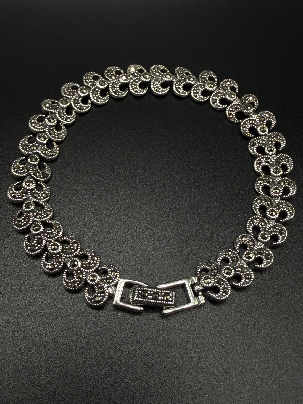 Elegant 925 Sterling Silver Women’s Bracelet – Vintage-Inspired Design