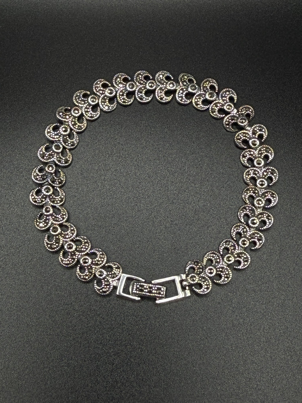 Elegant 925 Sterling Silver Women’s Bracelet – Vintage-Inspired Design