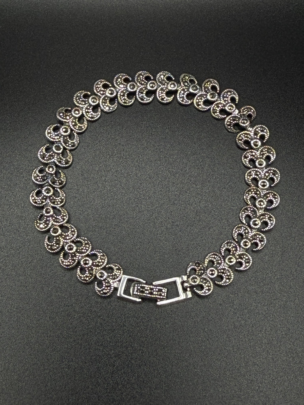Elegant 925 Sterling Silver Women’s Bracelet – Vintage-Inspired Design