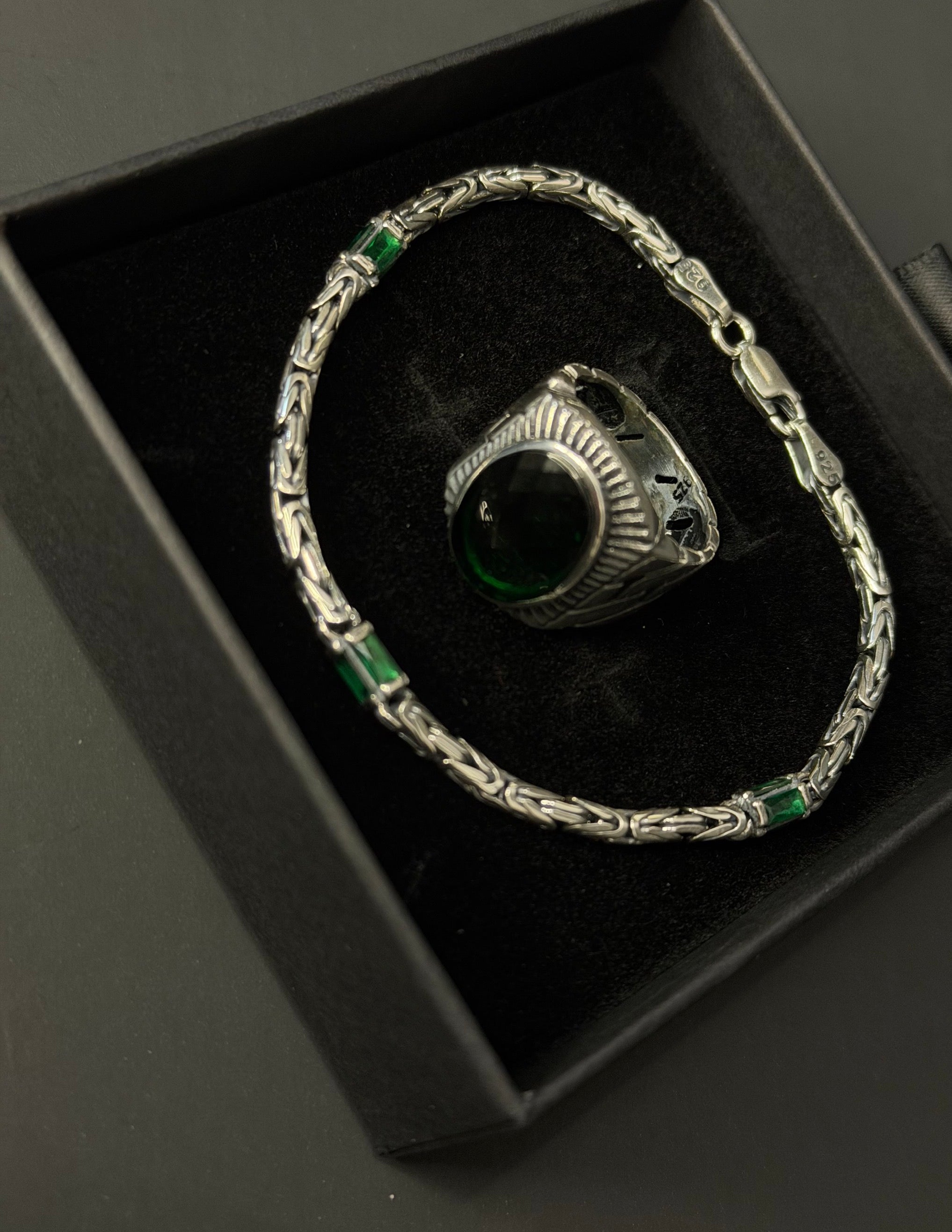 925 Sterling Silver Men's Ring with Green Synthetic Stone