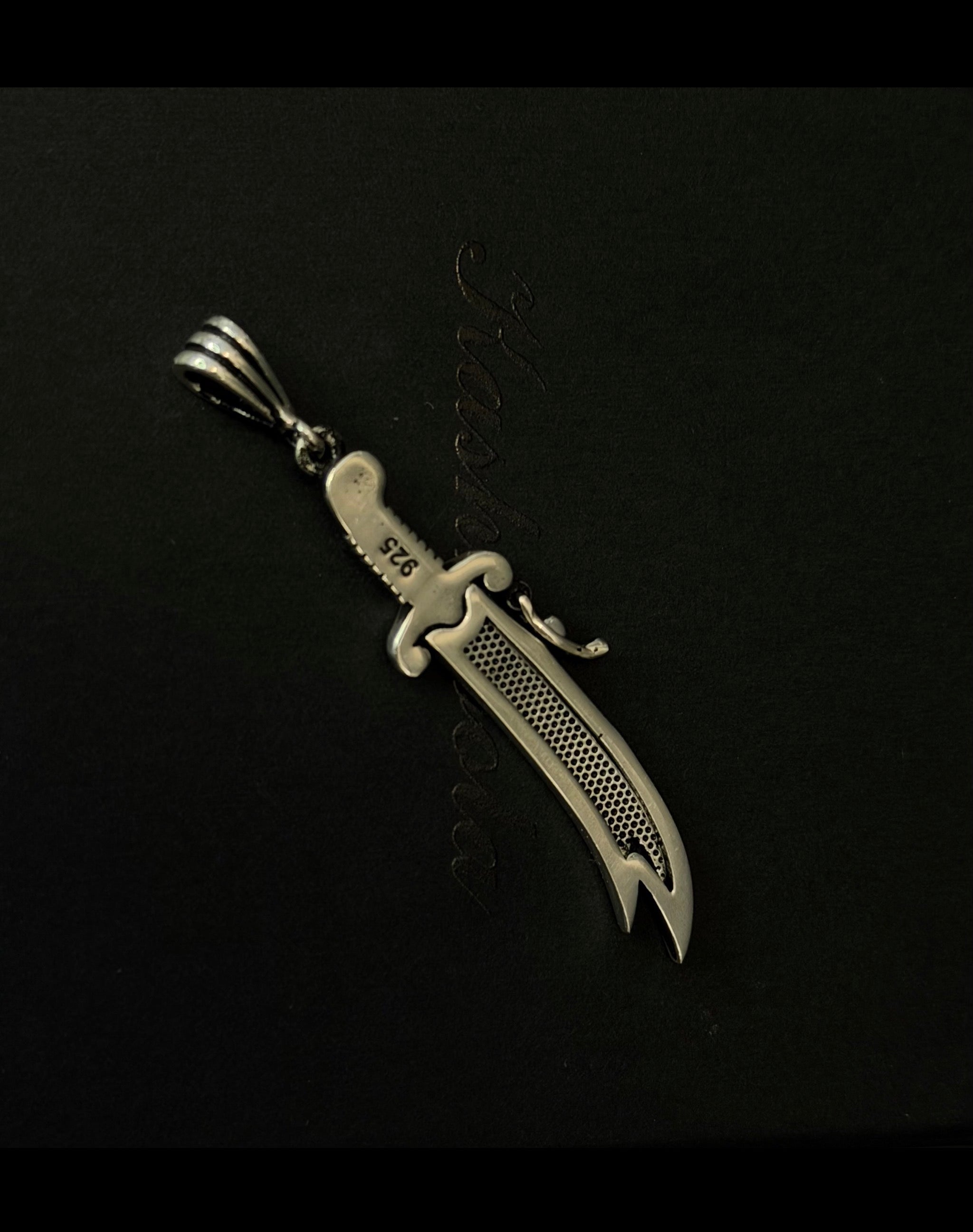 Sterling Silver Sword Pendant – Heritage-Inspired Design 925