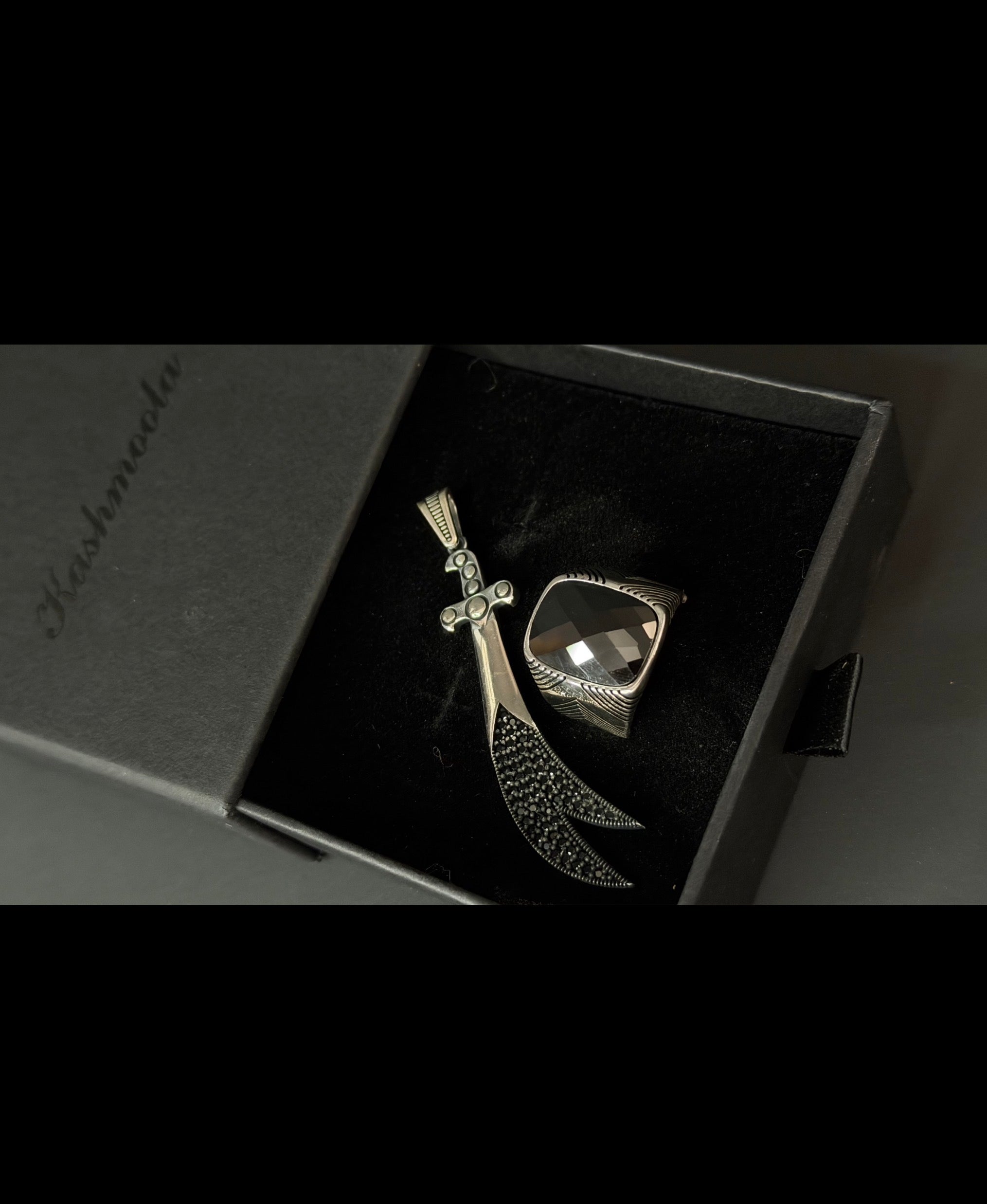 925 Sterling Silver Men's Ring with Black Stone – Contemporary Classic Statement Ring | Size 10